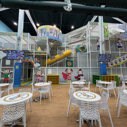 Commercial indoor playground for restaurants and hotels